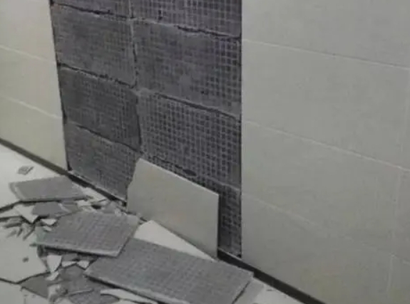 九寨沟瓷砖空鼓维修公司分享下九寨沟墙砖松动维修的知识